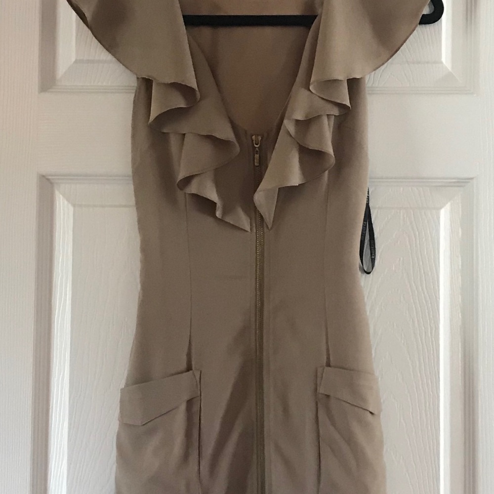Dress. - Picture 2 of 3